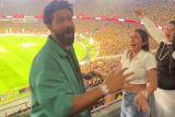 Vicky Kaushal and Sara Ali Khan celebrate Chennai Super Kings victory at the stadium
