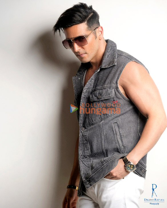 zayed khan 8 2