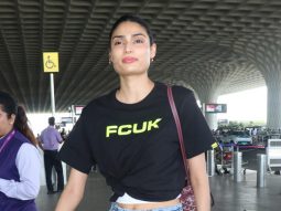 Athiya Shetty gets papped at the airport sporting cool casuals