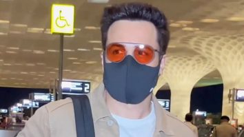 Emraan Hashmi gets clicked with family at the airport