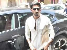 Kartik Aaryan attends PKP co-star Sonnalli Seygall’s wedding