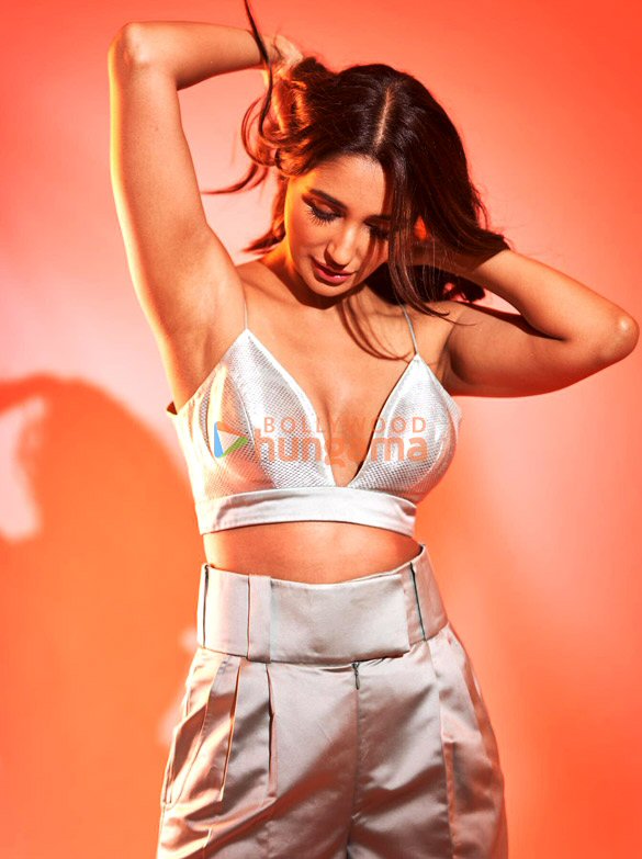nikita dutta 2 65
