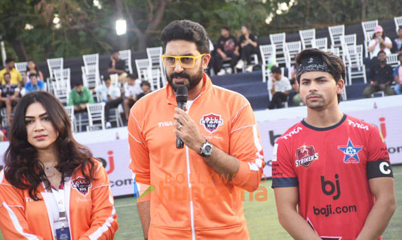 photos abhishek bachchan bunty walia and others snapped during a football match in juhu 5