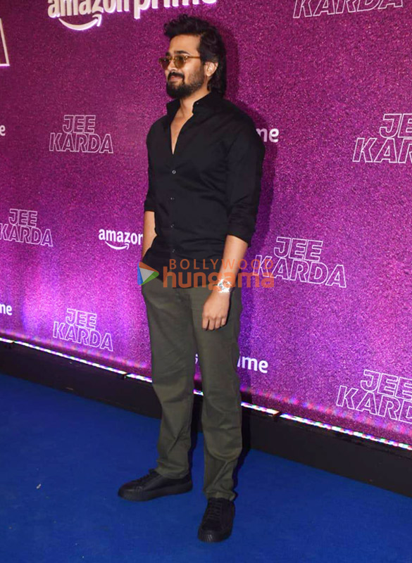 photos celebs grace the premiere of jee karda 899 17