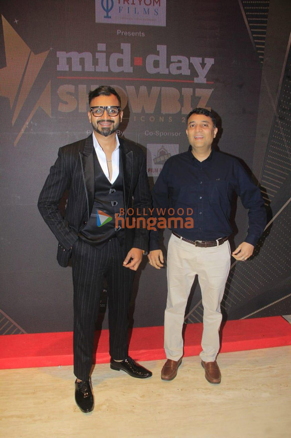 photos celebs snapped at midday showbiz icon awards 2023 27