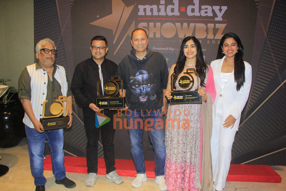 photos celebs snapped at midday showbiz icon awards 2023 32