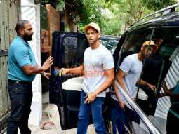 Photos: Hrithik Roshan snapped at Siddharth Anand’s office in Khar