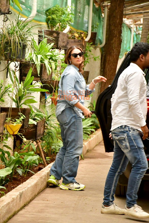 photos huma qureshi snapped at a dubbing studio in juhu 2