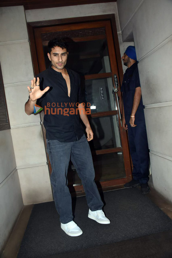 photos ibrahim ali khan and palak tiwari snapped in town as they attend a birthday party 1
