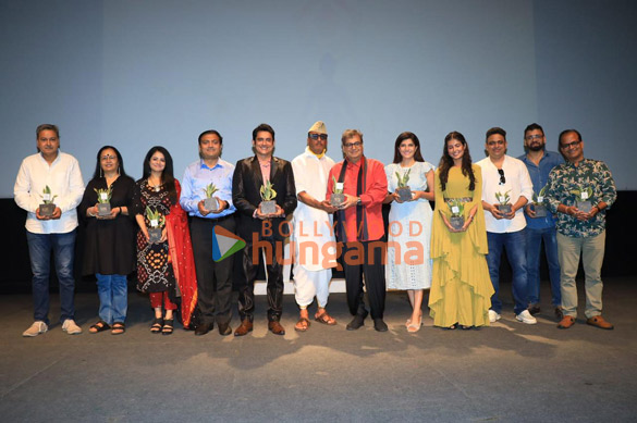 photos jackie shroff snapped with the students of subhash ghais whistling woods international institute while celebrating internat 1