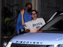 Photos: Karisma Kapoor snapped at father Randhir Kapoor’s house in Bandra