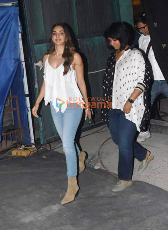 photos kiara advani and kartik aaryan snapped promoting their film satyaprem ki katha 5