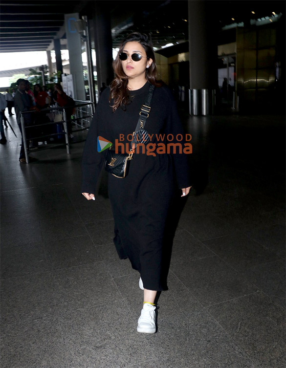 photos malaika arora parineeti chopra and sophie choudry snapped at the airport 2
