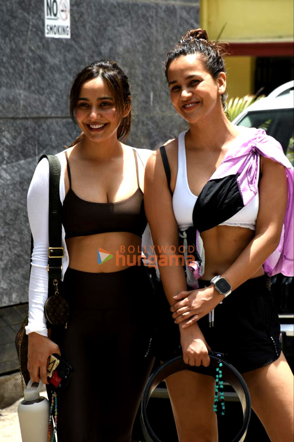 photos neha sharma and aisha sharma snapped outside the gym in bandra 2 10