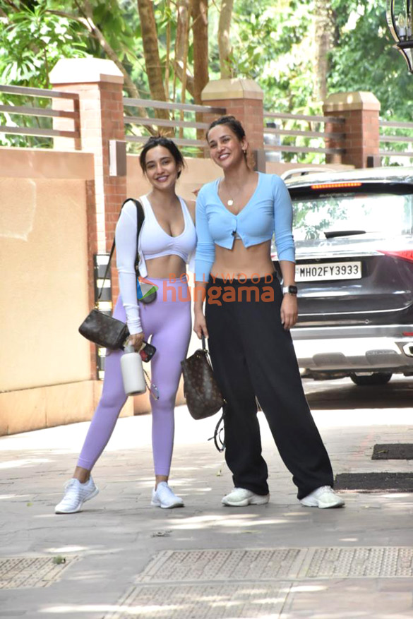 photos neha sharma and aisha sharma snapped outside the gym in bandra 2 9