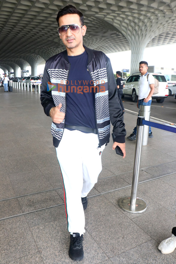 photos ranbir kapoor alia bhatt shamita shetty and others snapped at the airport 1