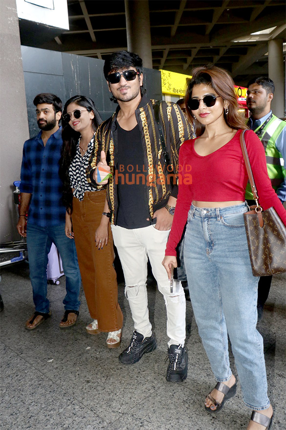 photos rashmika mandanna ruhi singh and others snapped at the airport 1