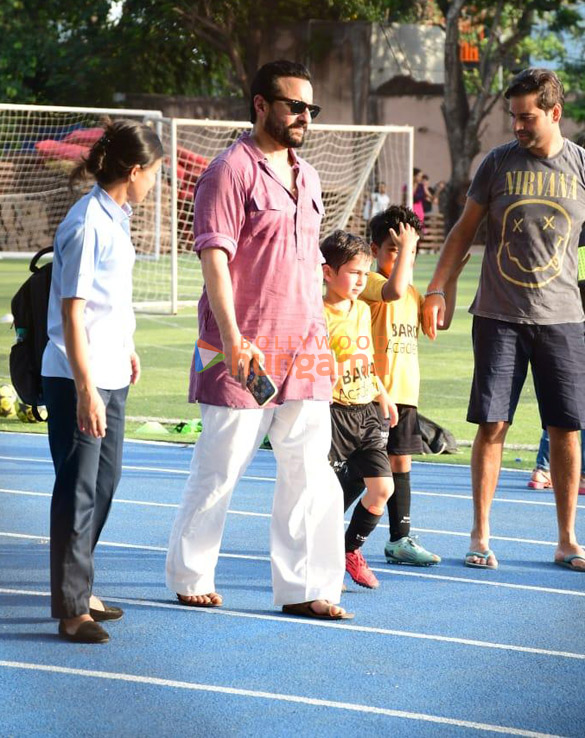 photos saif ali khan taimur ali khan and laksshya kapoor snapped at football ground in juhu 3