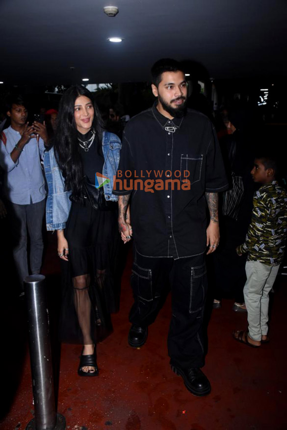 photos shruti haasan snapped at the airport 2