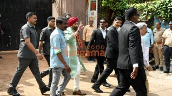 Photos: Sunny Deol, Abhay Deol and other snapped at Karan Deol’s baraat