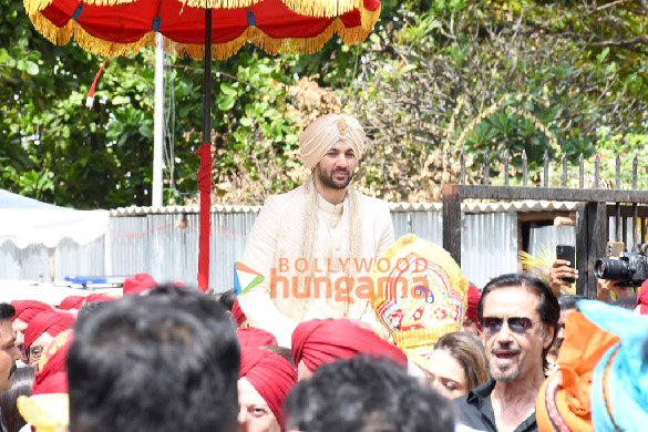 photos sunny deol abhay deol and other snapped at karan deols baraat 2