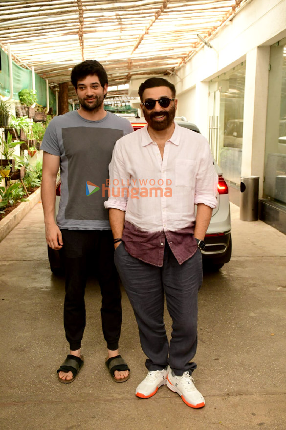 photos sunny deol and rajveer deol snapped in juhu 4