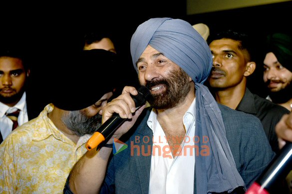 photos sunny deol attends gadar ek prem katha screening at pvr nehru place in new delhi 5