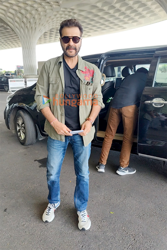 photos sunny leone rakul preet singh karishma tanna and others snapped at the airport 2