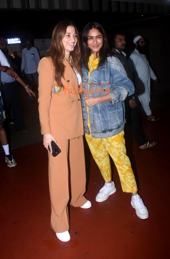 photos tamannaah bhatia and mrunal thakur snapped at the airport 4