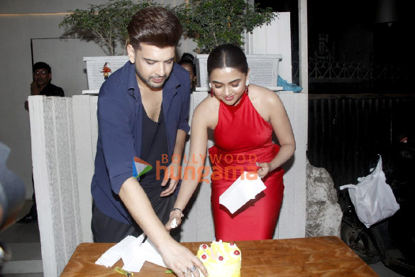 photos tejasswi prakash and karan kundra snapped at akina in bandra for birthday celebration 7