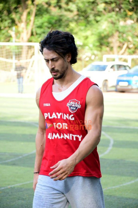 Photos: Tiger Shroff, Ibrahim Ali Khan and Jim Sarbh snapped at an all star football match