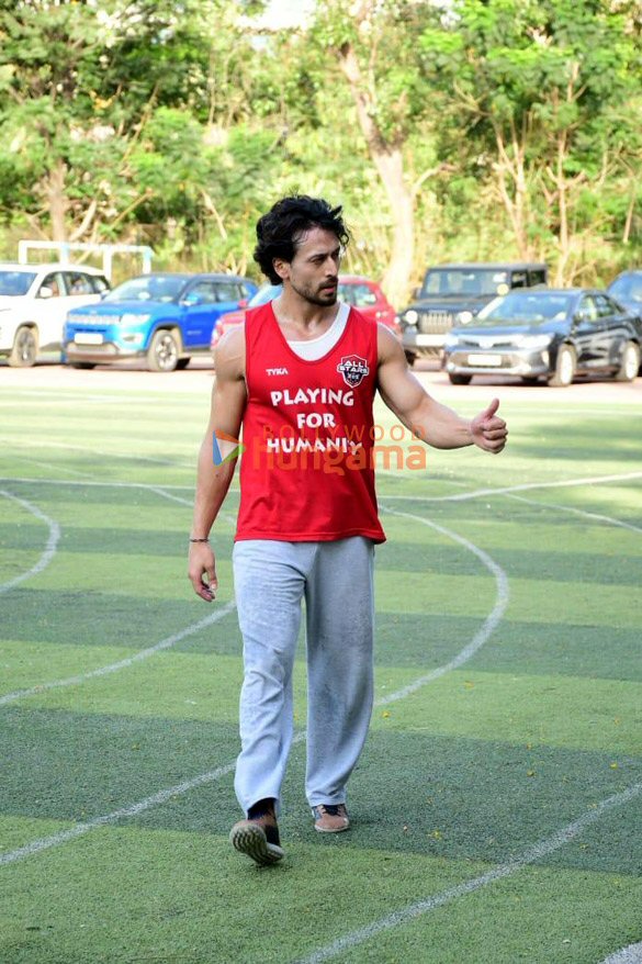 photos tiger shroff ibrahim ali khan and jim sarbh snapped at an all star football match 4