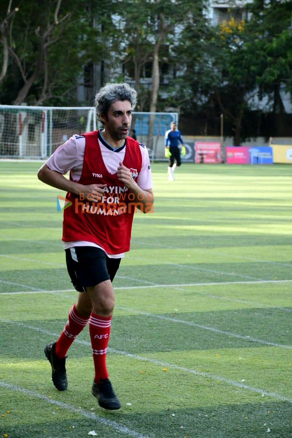 photos tiger shroff ibrahim ali khan and jim sarbh snapped at an all star football match 6
