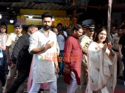 Photos: Vicky Kaushal and Sara Ali Khan visit Siddhivinayak Temple, Mumbai