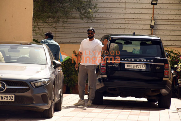 photos vicky kaushal spotted outside the gym 2 2