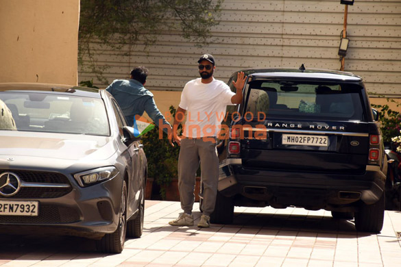 photos vicky kaushal spotted outside the gym 4