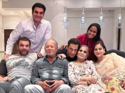 Salman Khan shares a perfect family picture with his siblings and parents Salim and Salma Khan