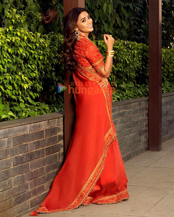 shriya saran 9 10
