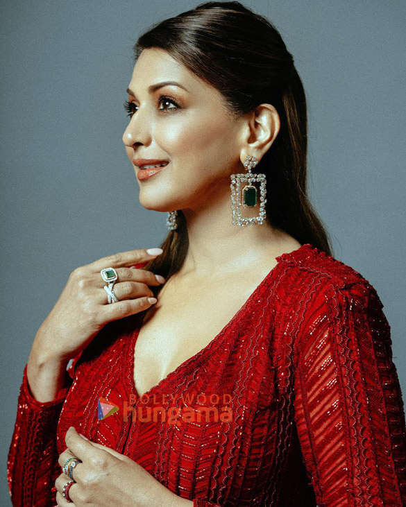 sonali bendre 3 7