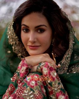 Celeb Photos Of Amyra Dastur