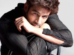 Kartik Aaryan is looking for his next romantic movie, drops a new photo