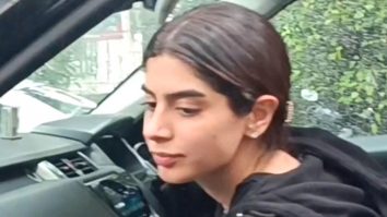 Khushi Kapoor gets clicked by paps post workout session