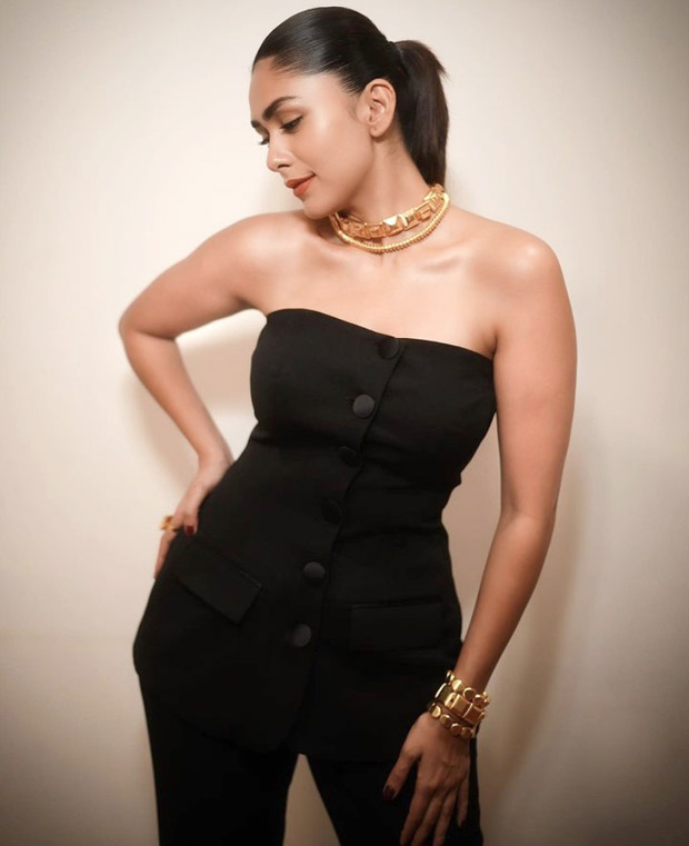 Mrunal Thakur serves the freshest look on the block in black co-ord set for Bawaal premiere