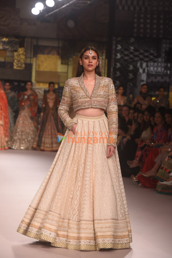 Photos: Aditi Rao Hydari walks the ramp at India Couture Week 2023