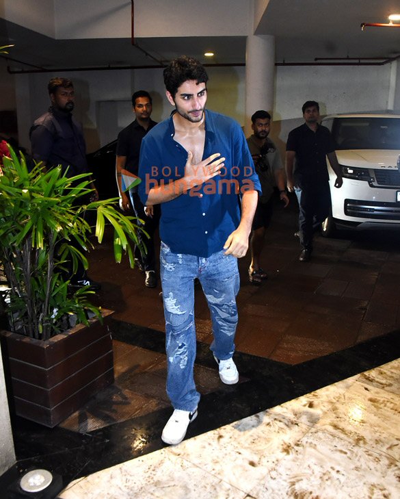 photos alia bhatt ranbir kapoor ranveer singh and others snapped at manish malhotras house party in bandra 7