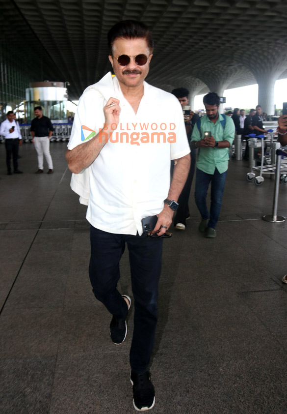 photos anil kapoor shilpa shetty and sreejita de snapped at the airport 1