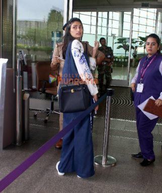 Photos: Athiya Shetty, Arbaaz Khan and others snapped at the airport