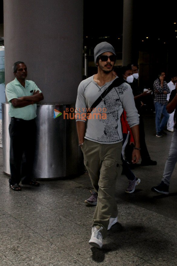 photos athiya shetty arbaaz khan and others snapped at the airport 5