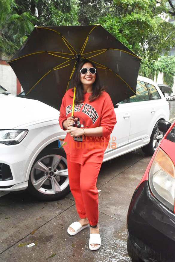 Photos: Bipasha Basu snapped at a salon in Bandra