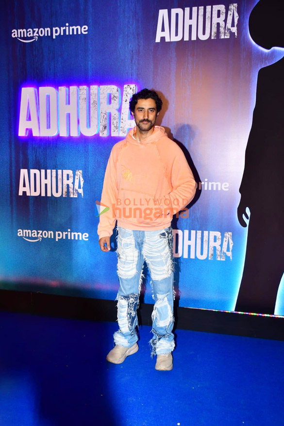 photos celebs grace the premiere of adhura 21